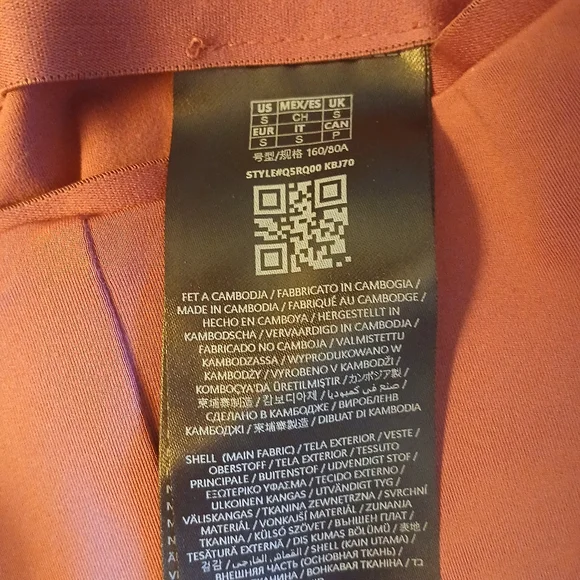 Guess Set Top/ Pants - Picture 11 of 11